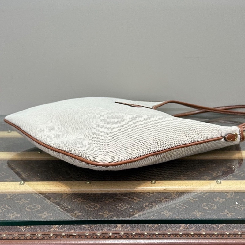 MIUMIU米白色帆布拼皮ivy 手提肩背托特包36*40 全新閒置配件塵袋-4