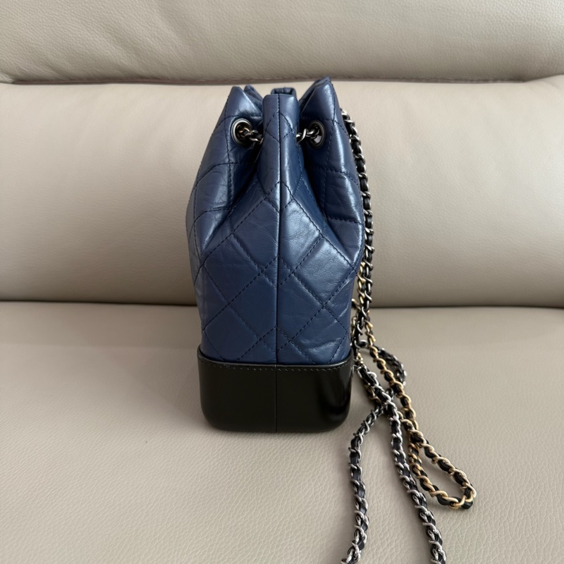 「M.Y精品」 Chanel 小香 流浪包 後背包 深藍配黑 小號-6