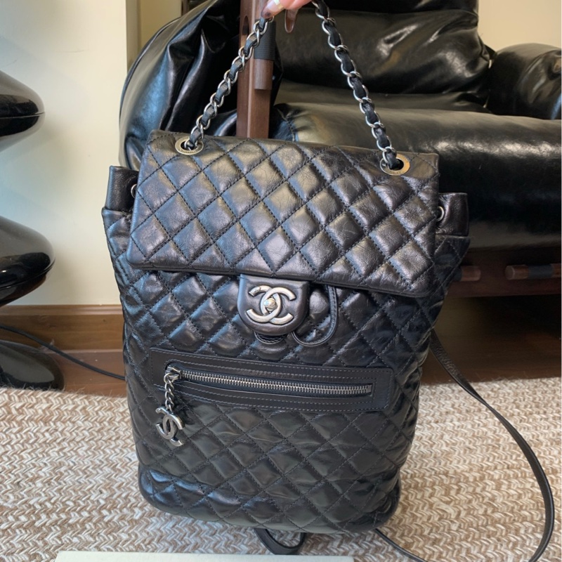 Chanel 香奈兒黑銀油蠟皮薩爾茲堡雙肩包-1