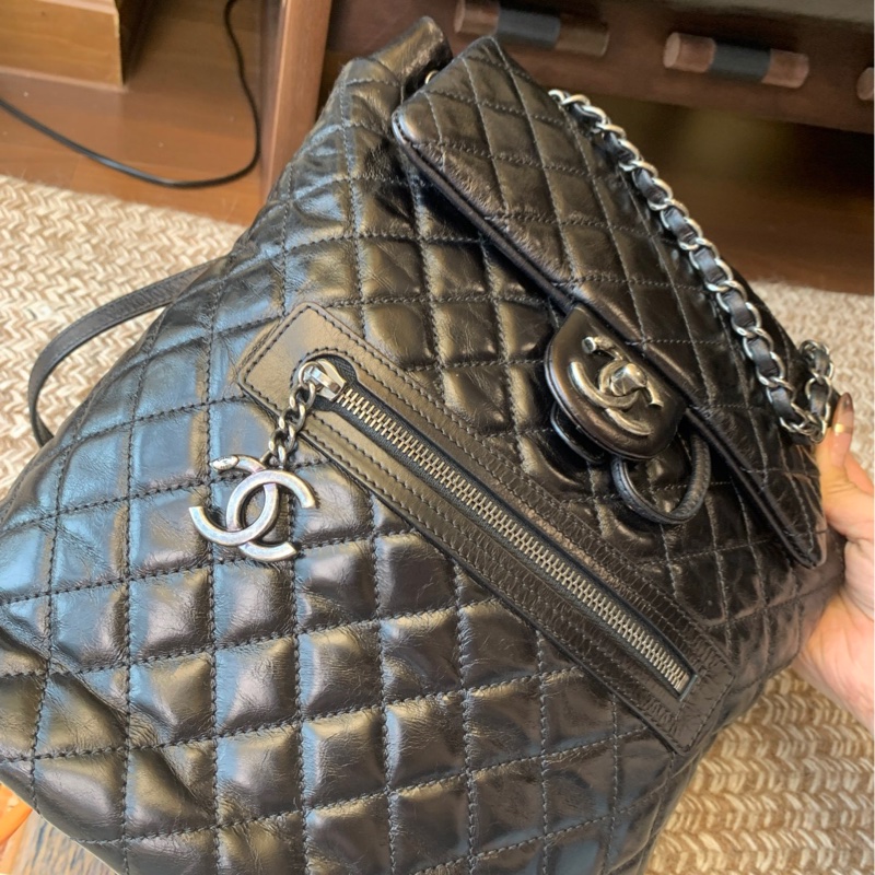 Chanel 香奈兒黑銀油蠟皮薩爾茲堡雙肩包-3