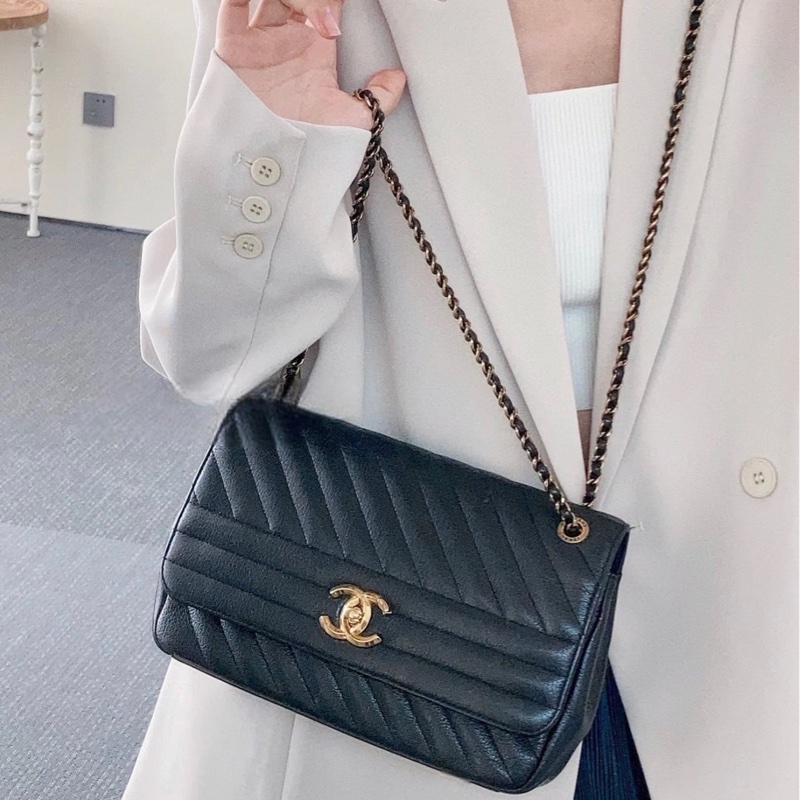 Chanel香奈兒 黑金條纹特别款CF大mini鏈條包-3