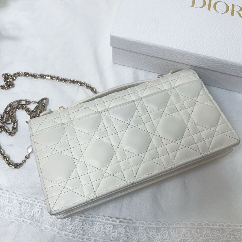ෆ Dior Miss Dior Woc珍珠鏈條包-15