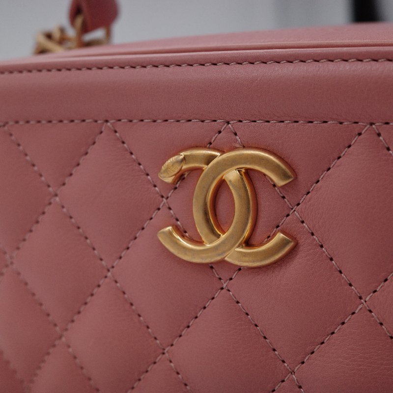 Chanel香奈兒 粉紅色菱格紋 羊皮 中型 兩用化妝包 相機包-7