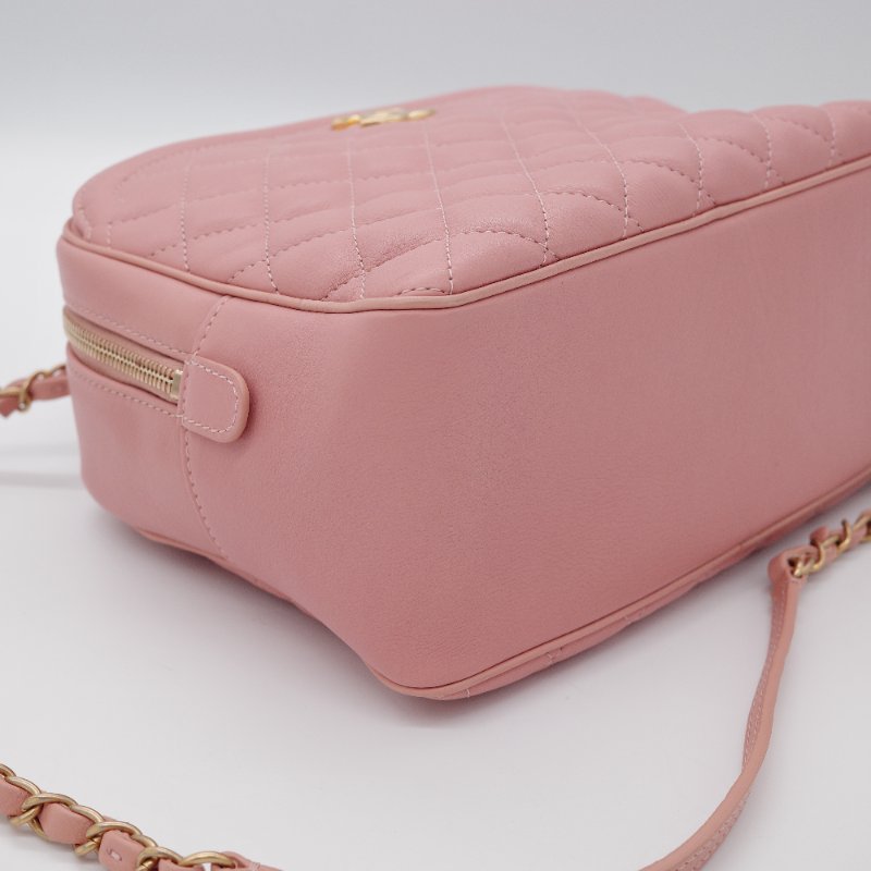 Chanel香奈兒 粉紅色菱格紋 羊皮 中型 兩用化妝包 相機包-10