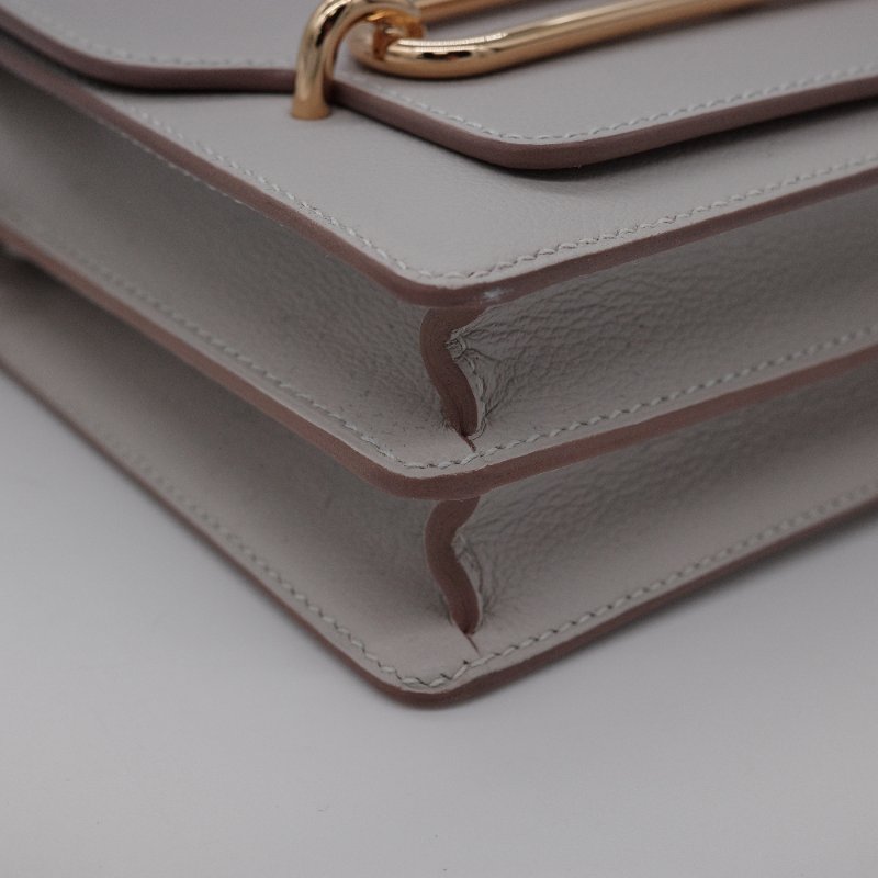 Hermès愛馬仕 Sac Roulis 18 D刻 珍珠灰 牛皮 斜背包 豬鼻子包-7