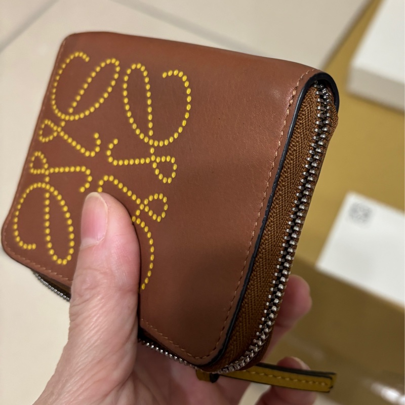 Loewe ㄇ拉零錢包-1