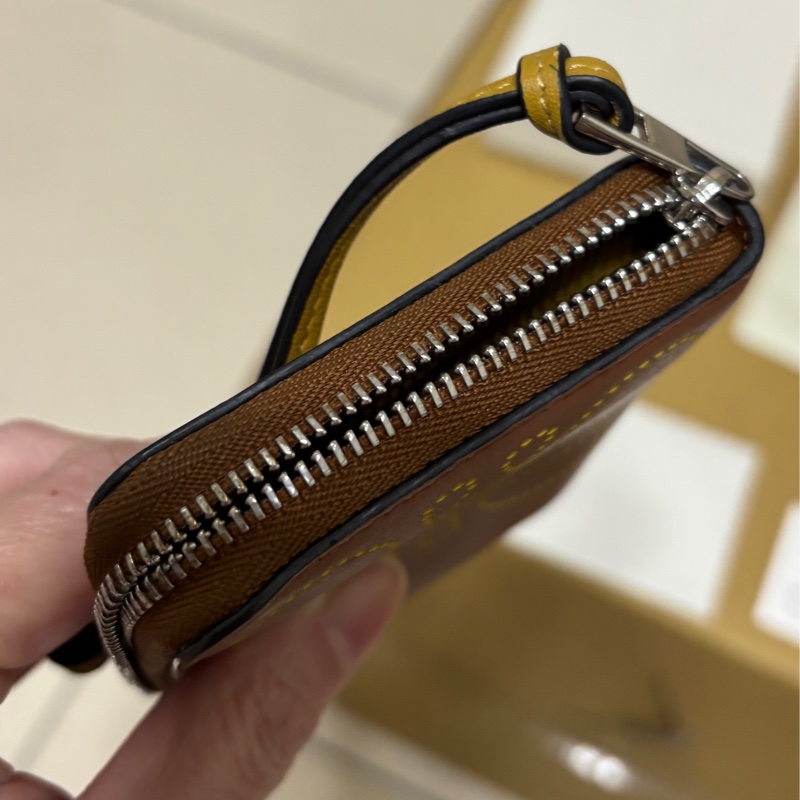Loewe ㄇ拉零錢包-3