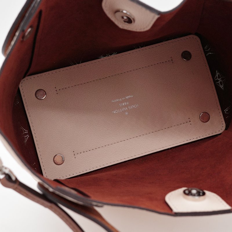 Louis Vuitton路易威登 Mahina Hina PM 經典老花 牛皮 肩背包 托特包 子母包-16