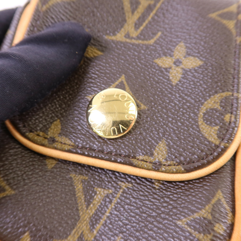 LOUIS VUITTON Monogram Pochette Cancun金扣肩背袋-10
