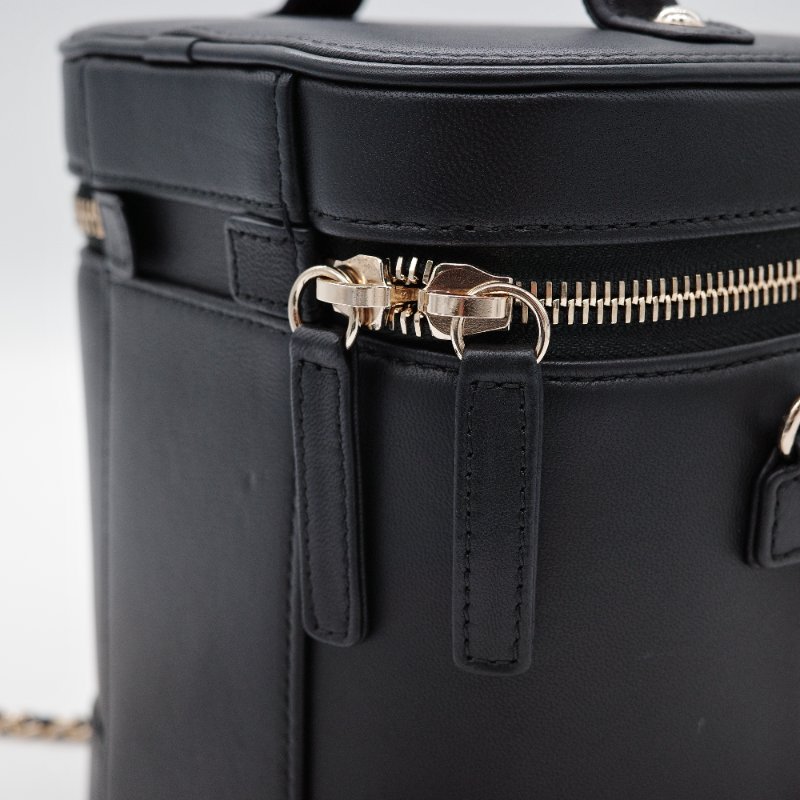 Chanel 香奈兒 CC Mania 黑色 羊皮 化妝包-6