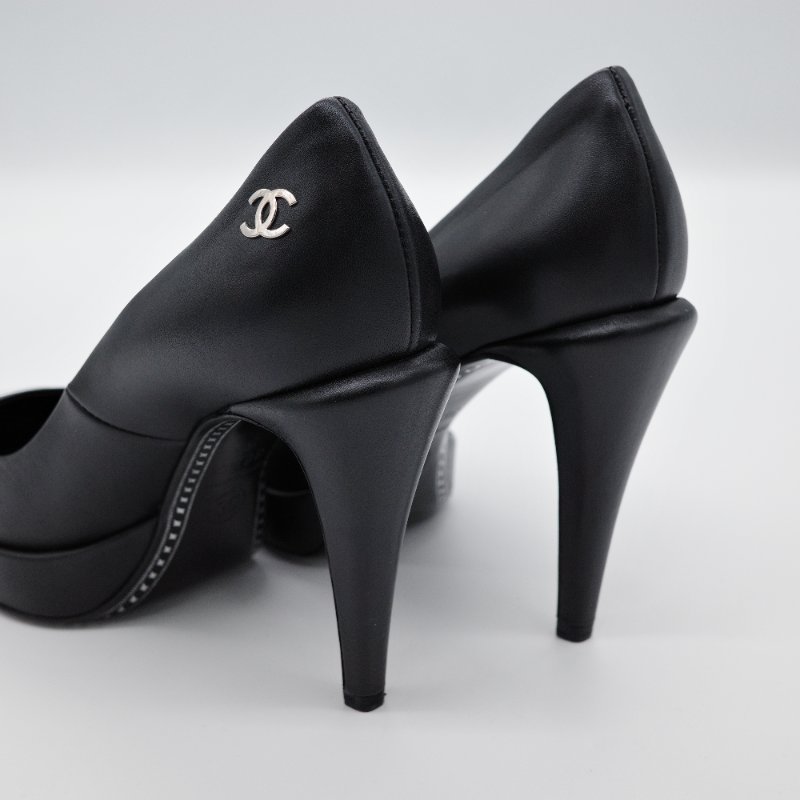 Chanel香奈兒 黑色皮革拼接銀色金屬 鞋頭高跟鞋-9