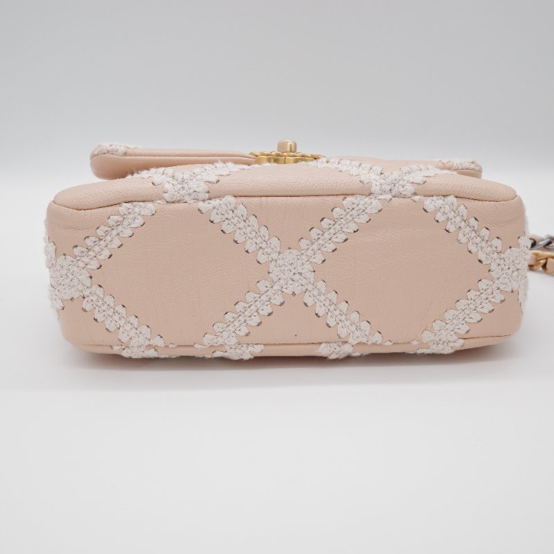 Chanel香奈兒 19 米色 大菱格紋白色鉤針縫線 小牛皮 翻蓋包 肩背包-6