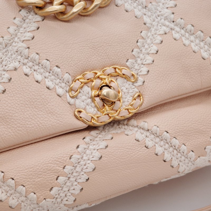 Chanel香奈兒 19 米色 大菱格紋白色鉤針縫線 小牛皮 翻蓋包 肩背包-7