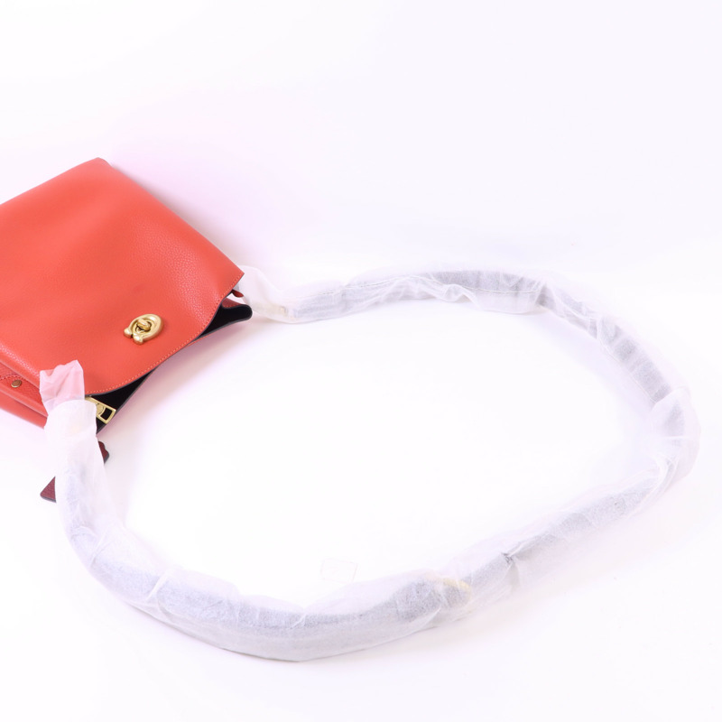 COACH 牛皮皮革Willow Bucket Bag金扣肩背袋-4