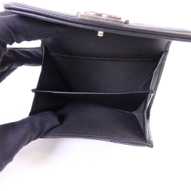 CHANEL 羊皮皮革Boy Card Holder銀扣卡片套-4