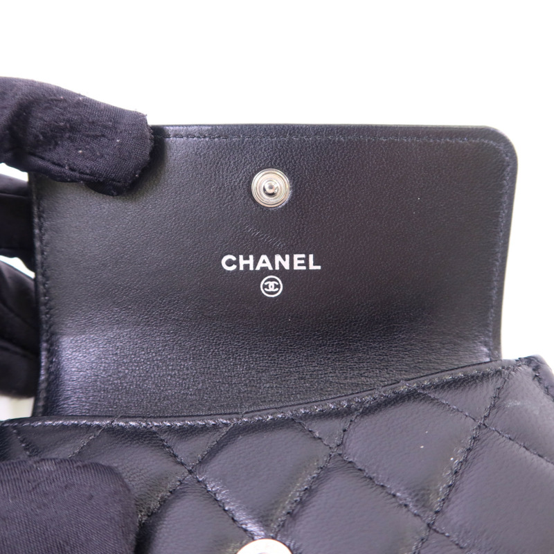 CHANEL 羊皮皮革Boy Card Holder銀扣卡片套-5