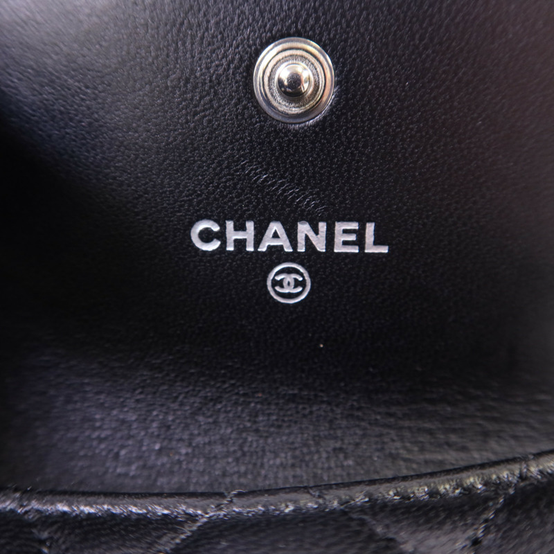 CHANEL 羊皮皮革Boy Card Holder銀扣卡片套-6