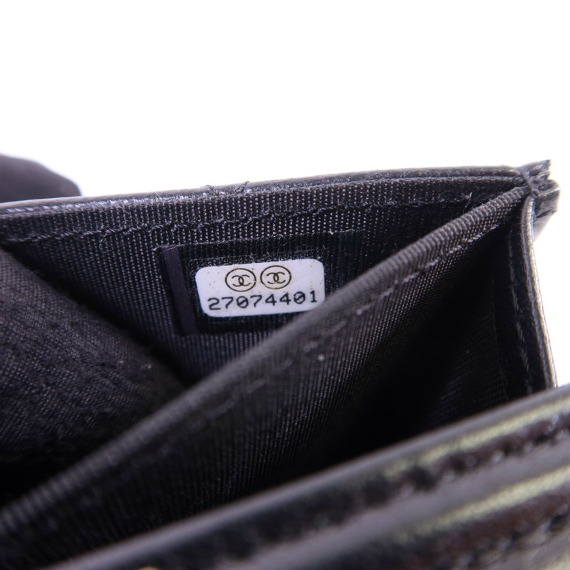 CHANEL 羊皮皮革Boy Card Holder銀扣卡片套-7