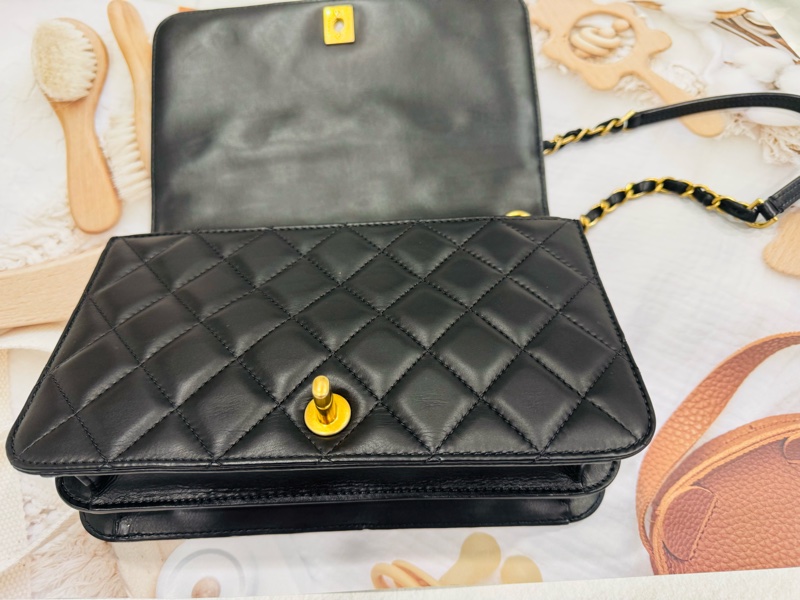 Chanel 經典黑金鏈條包-4