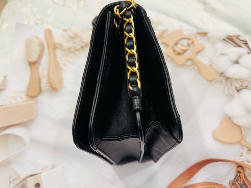 Chanel 經典黑金鏈條包-10