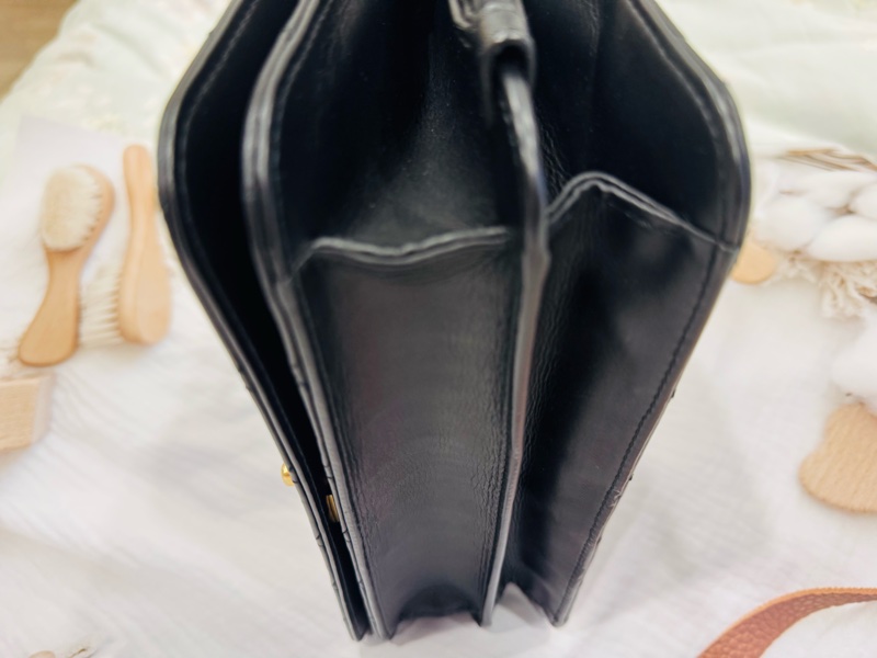 Chanel 經典黑金鏈條包-17