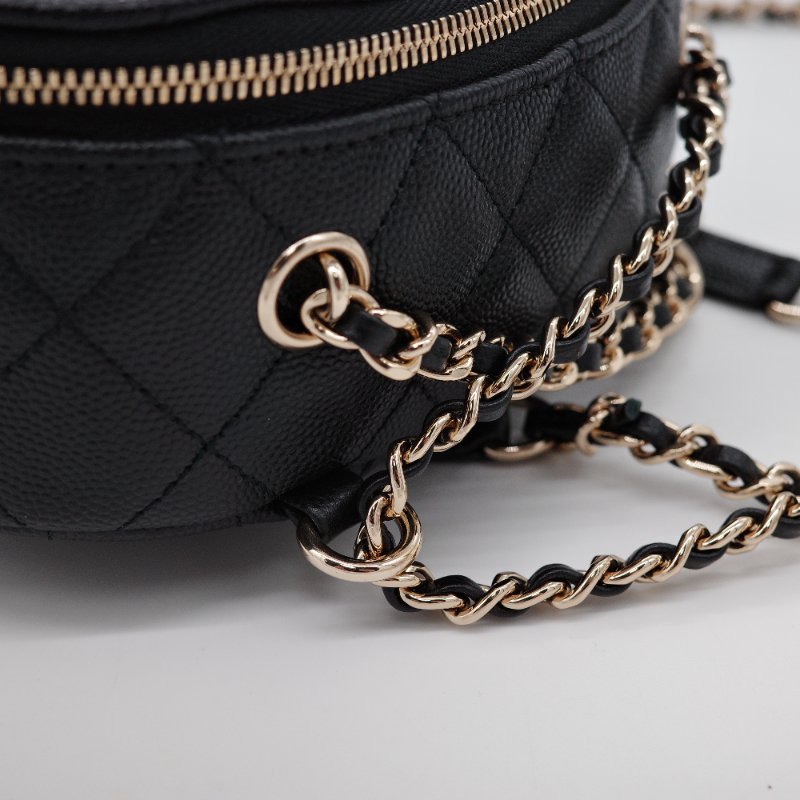 Chanel香奈兒CC Day 黑色 魚子醬小牛皮 迷你後背包-9