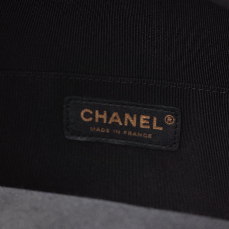 Chanel香奈兒CC Day 黑色 魚子醬小牛皮 迷你後背包-11