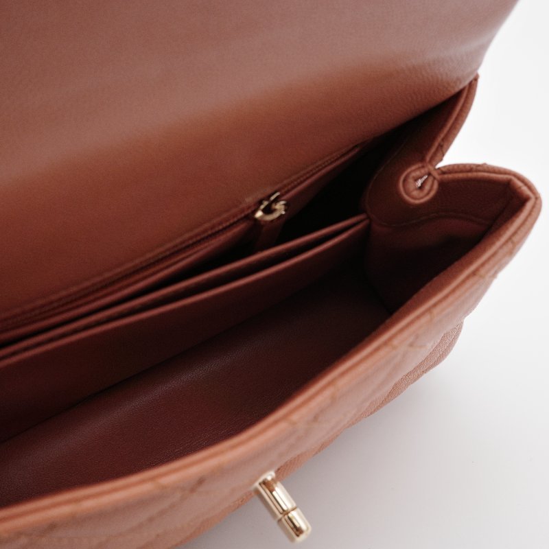 Chanel香奈兒 Coco Handle焦糖色 深米色 魚子醬小牛皮 迷你提把包 肩背包 斜背包-14