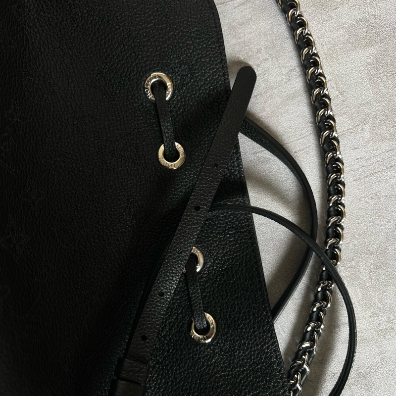 Louis Vuitton Bella水桶包-16