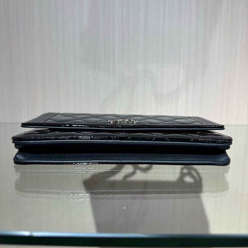 Chanel香奈兒黑色漆皮woc菱格鏈條包-4