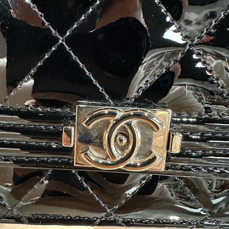 Chanel香奈兒黑色漆皮woc菱格鏈條包-5