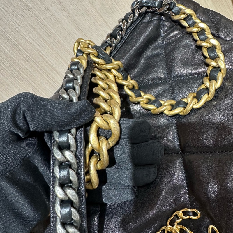 CHANEL香奈兒 19Bag 36 金扣菱格閃亮小羊皮 超大號-8