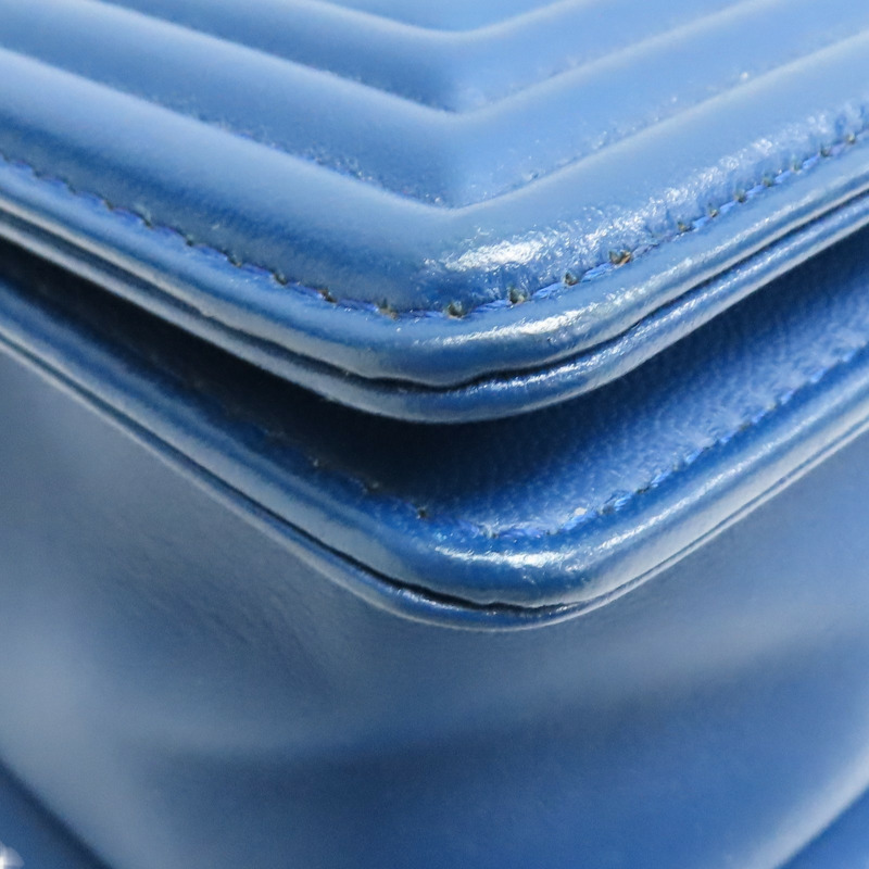 藍色 山形紋牛皮 BOY 25 肩背包【CHANEL 香奈兒】 A67086-15