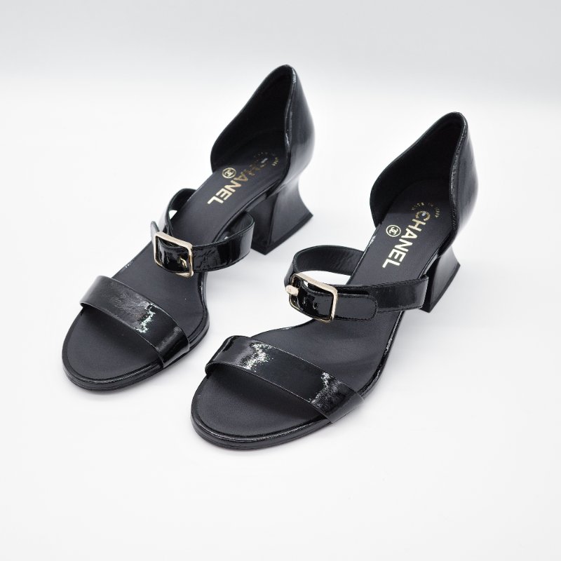 Chanel 香奈兒 黑色 漆皮 粗跟涼鞋-1