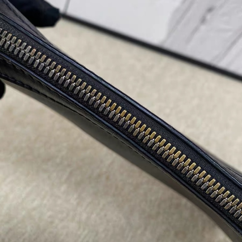 LV路易威登Trio系列男士黑老花郵差包 芯片-15