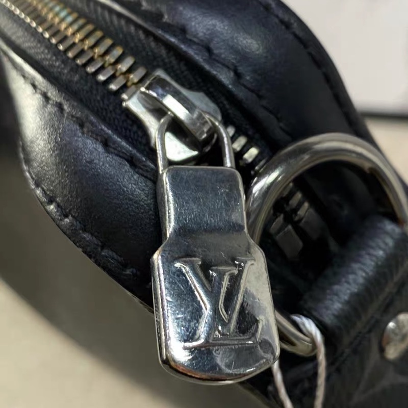 LV路易威登Trio系列男士黑老花郵差包 芯片-18