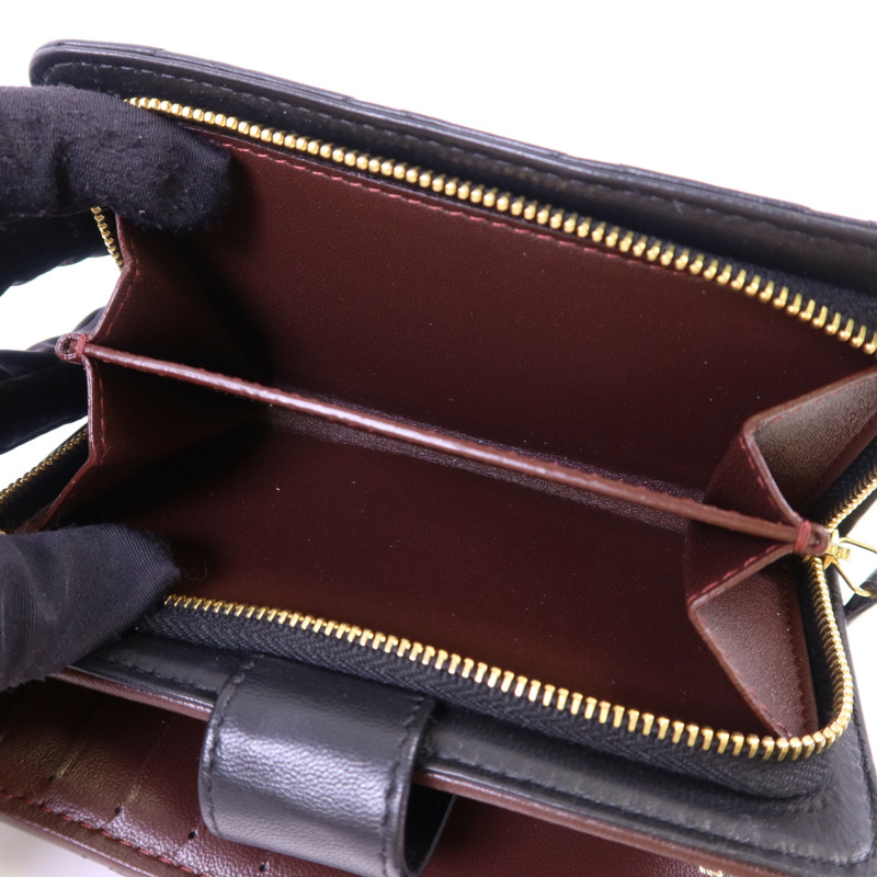 CHANEL 羊皮皮革Bifold Wallet金扣錢包-6