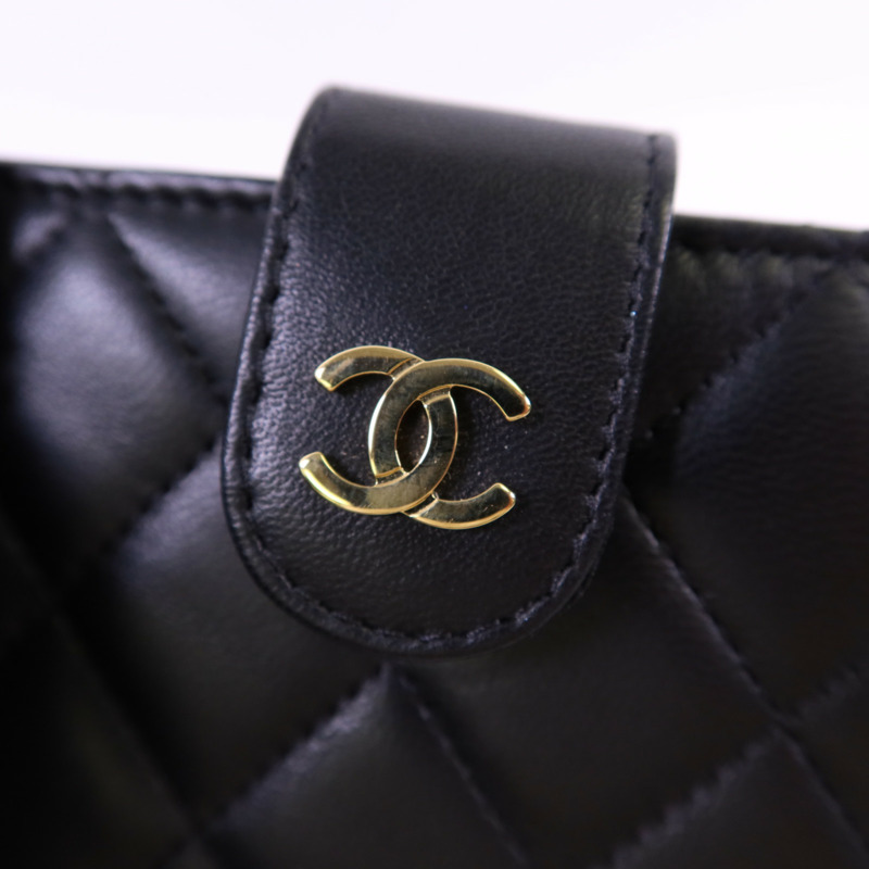 CHANEL 羊皮皮革Bifold Wallet金扣錢包-10