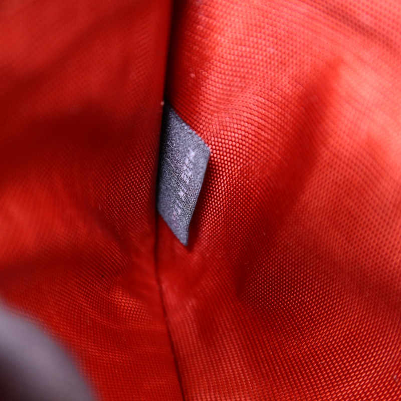 PRADA 漆皮皮革Long Wallet銀扣長錢包-9