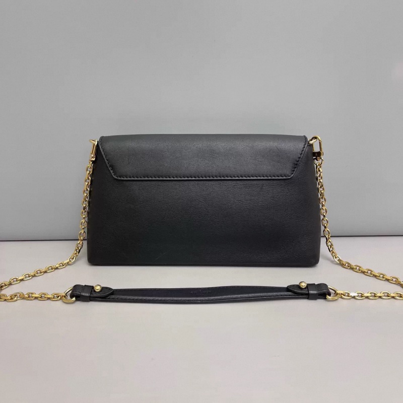 LV路易威登Love Note系列黑色全皮鏈條包-1