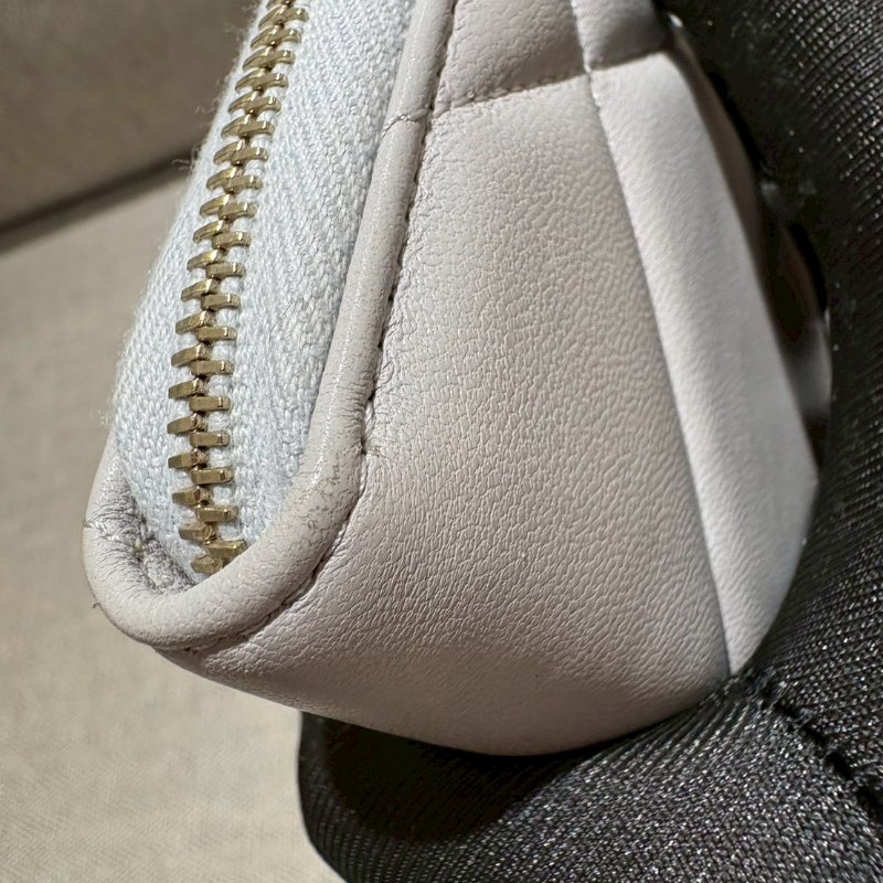 CHANEL 19 卡夾零錢包 30開-12