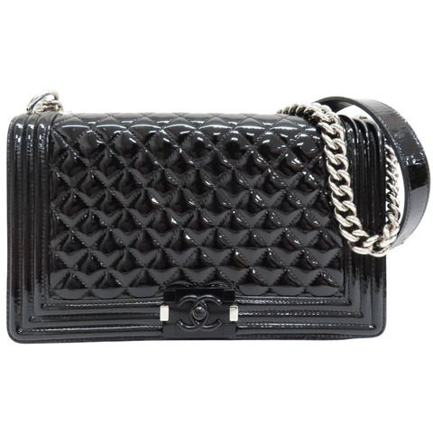 黑色 漆皮皮革 BOY 28 鏈帶肩背包【CHANEL 香奈兒】 A67086