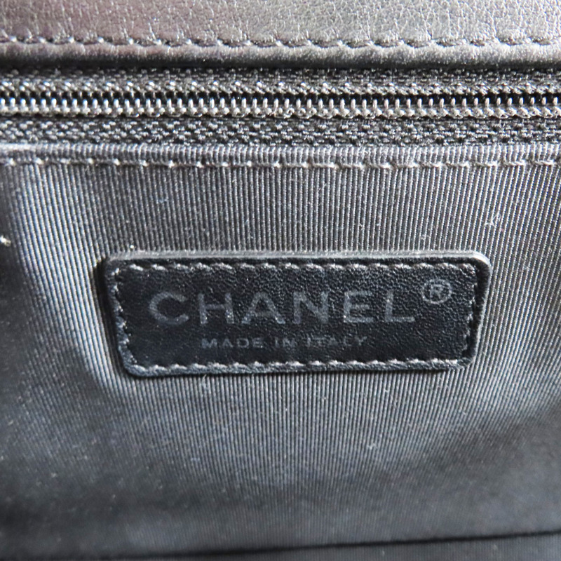 黑色 漆皮皮革 BOY 28 鏈帶肩背包【CHANEL 香奈兒】 A67086-5