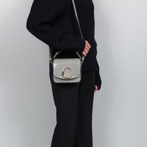 Chloe 女士 金屬徽標手提包均碼碼長度：16cm，寬度：5cm，高度：13cm-5