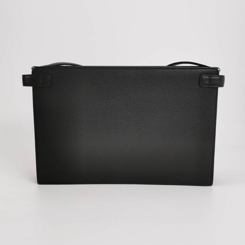 Burberry牛皮純色Logo銘牌斜挎包單肩包-4