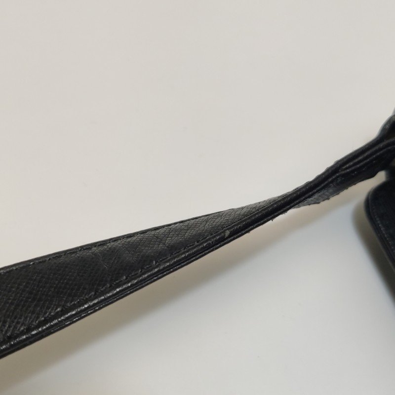 Burberry牛皮純色Logo銘牌斜挎包單肩包-10