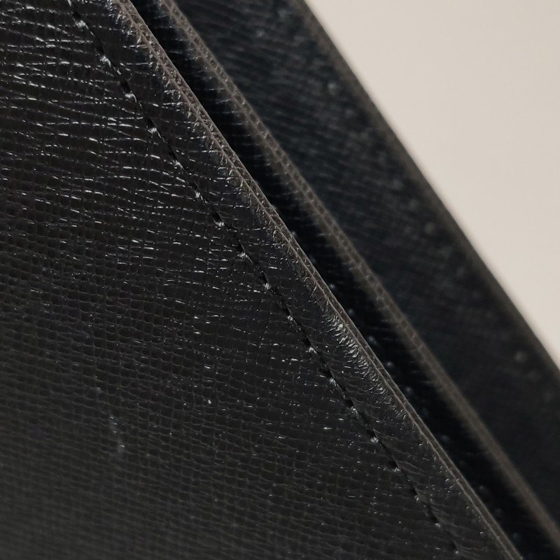 Burberry牛皮純色Logo銘牌斜挎包單肩包-17