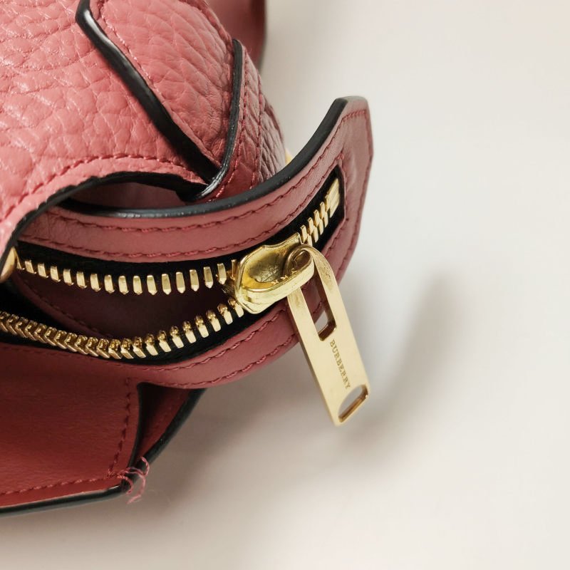 Burberry Clifton牛皮純色字母Logo徽標單肩包-10