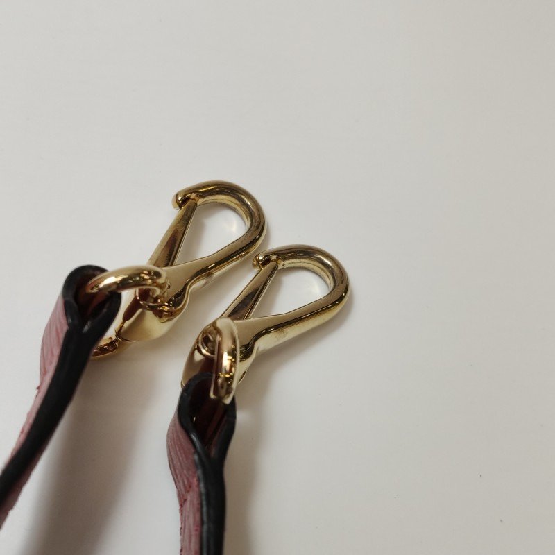 Burberry Clifton牛皮純色字母Logo徽標單肩包-12