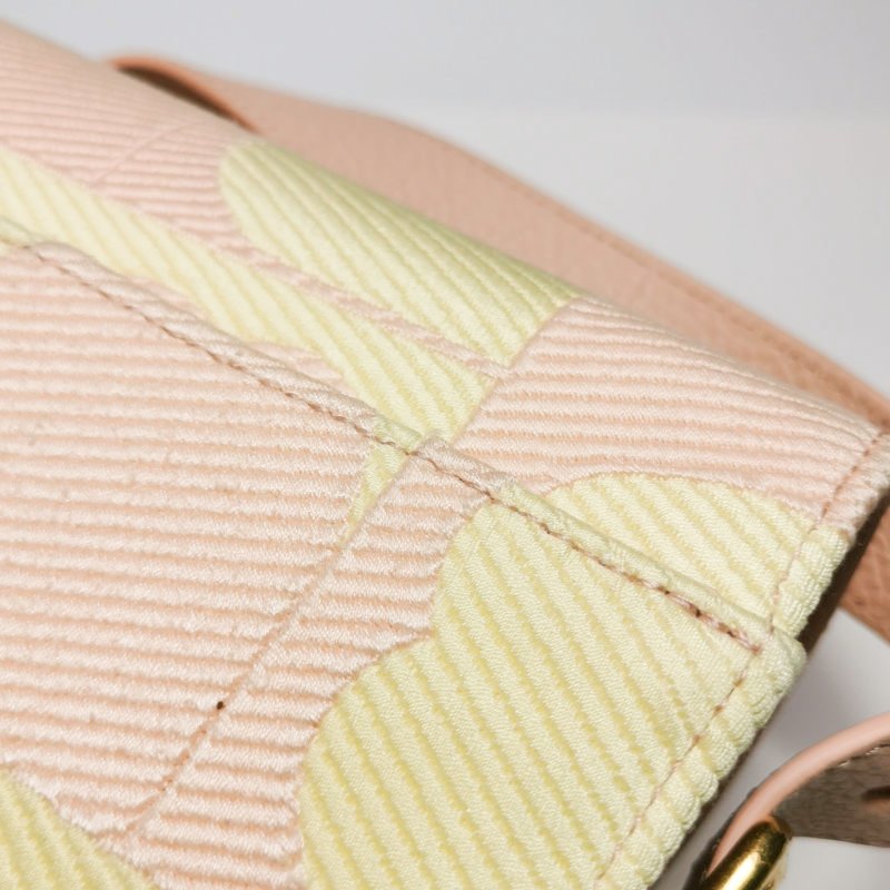 Burberry Chess牛皮帆布拼色圖案金屬旋扣斜挎包單肩包-11